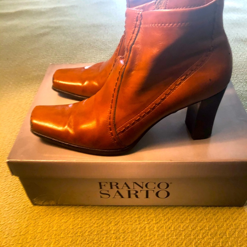 Saddle brown ankle boots